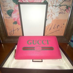 Grained calfskin leather print zip around wallet